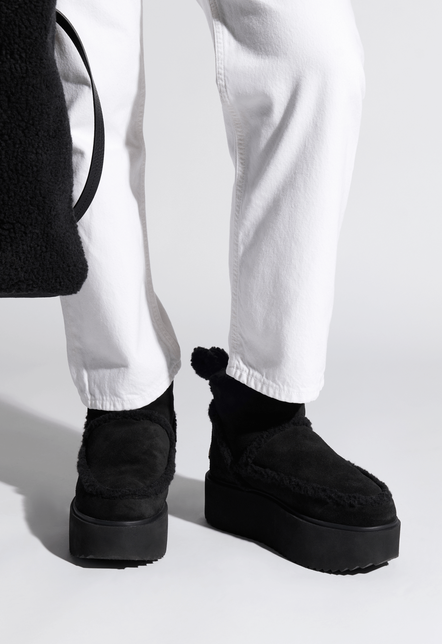 関税送料込 INUIKII クラシック ロー スエード アンクルブーツ Full Leather Winter Sneaker for Women
