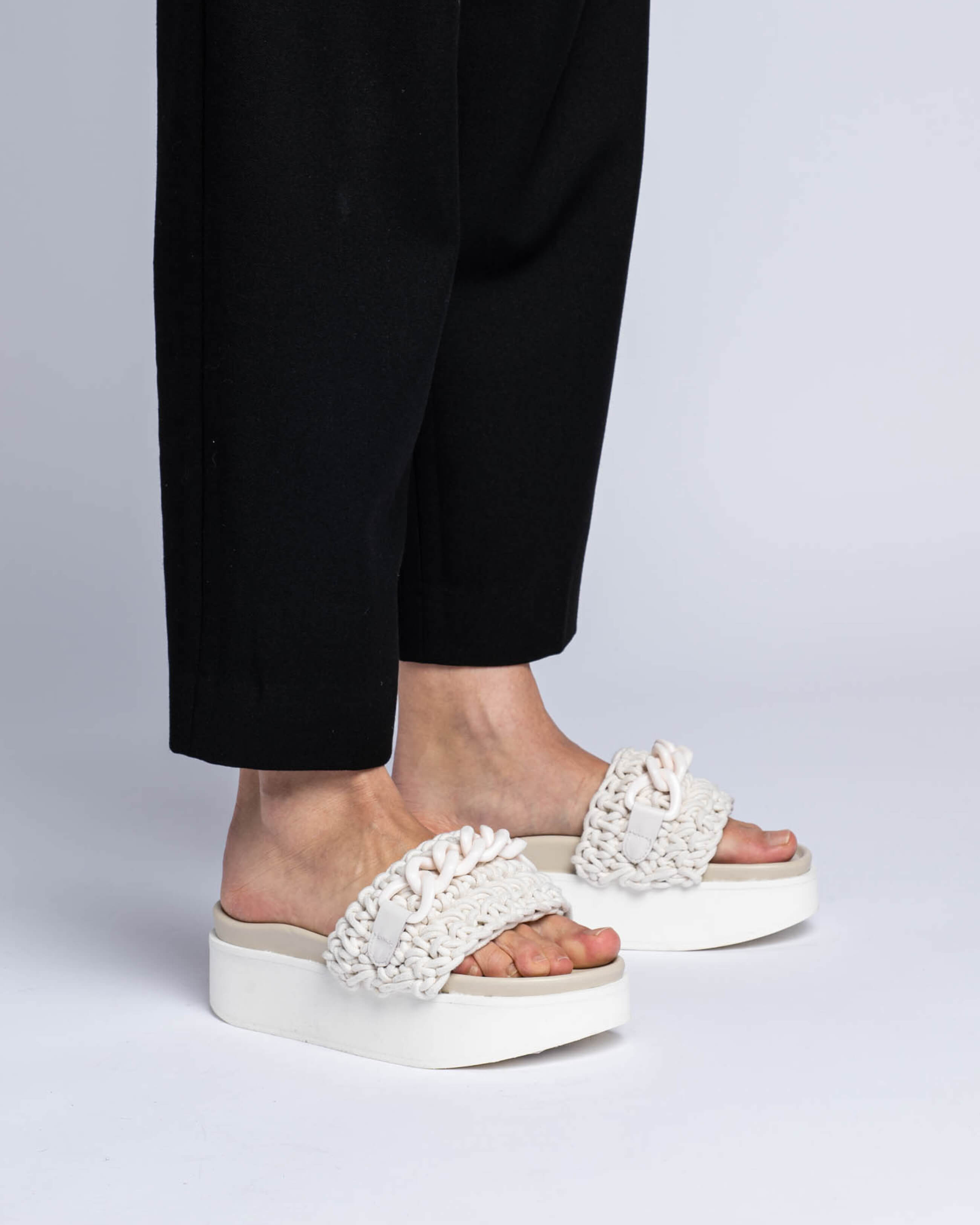 Woven Chain Platform